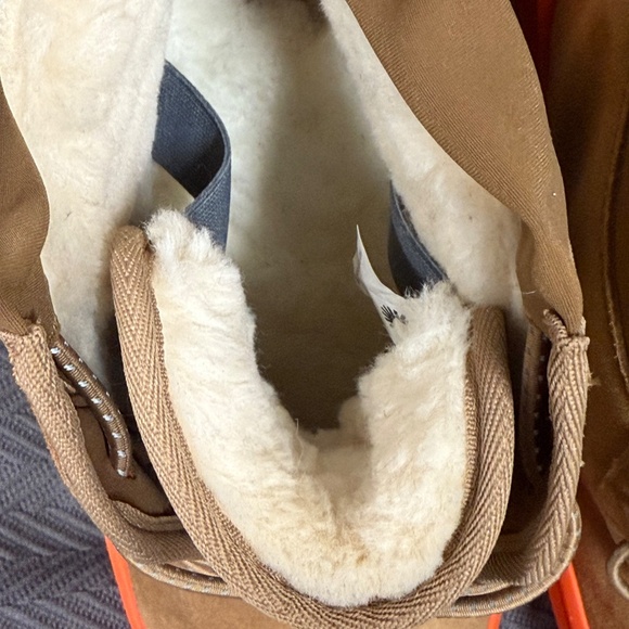 🧡 NWB UGG Neumel Weather Hybrid 'Chestnut Orange' Boots - Picture 7 of 8